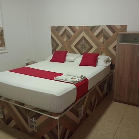Hostal Kumbaya Санта Марта Екстериор снимка