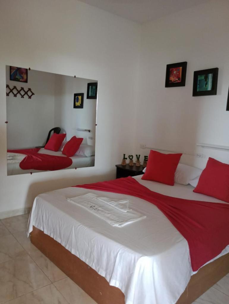 Hostal Kumbaya Санта Марта Екстериор снимка