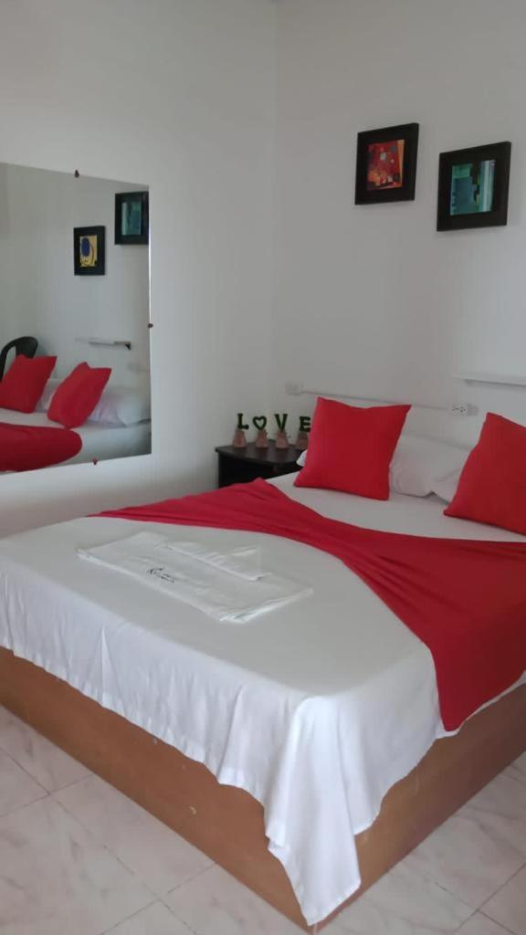 Hostal Kumbaya Санта Марта Екстериор снимка