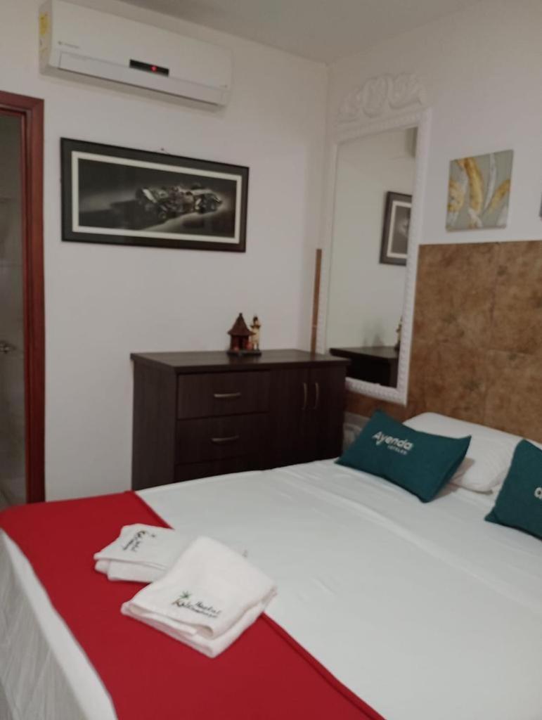 Hostal Kumbaya Санта Марта Екстериор снимка